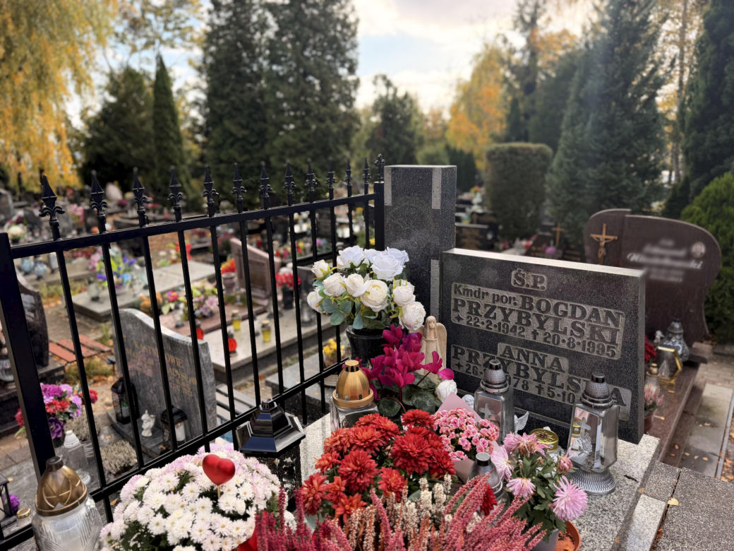 Tak dziś wygląda grób Anny Przybylskiej. Uwielbianą aktorkę pożegnaliśmy 12 lat temu