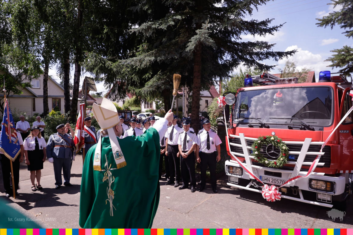 Bobrówka. Abp. Sławoj Leszek Głódź przyjechał w rodzinne strony. Obchodził ważną uroczystość [ZDJĘCIA]