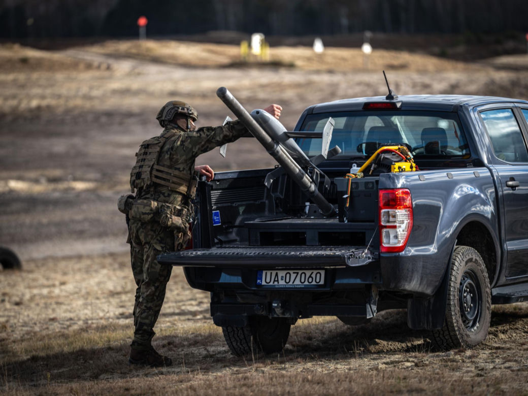 Apache, wojskowe drony i widowiskowe loty dla publiczności. Małopolski Festiwal Dronów już w październiku w Krakowie!