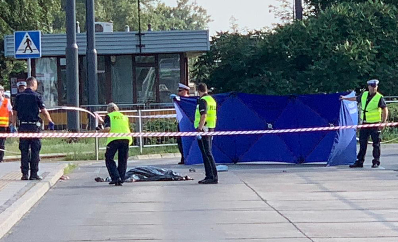 Warszawa: Makabra na Bemowie. Nie żyje piesza potrącona przez autobus