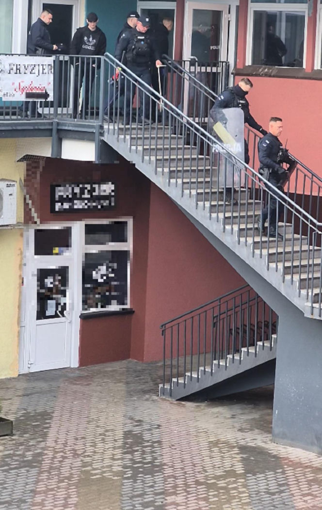 Dramat w "kwadracie" przy ul. Łyskowskiego w Toruniu. To tutaj zaatakował nożownik