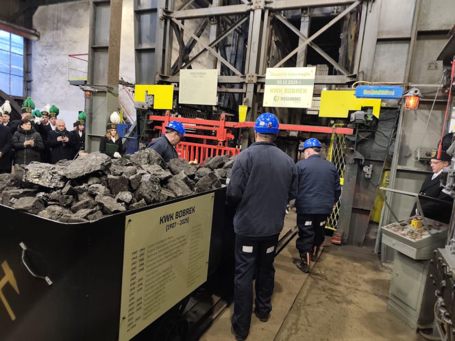 Ostatni wagon z węglem na KWK Bobrek w Bytomiu. 30 grudnia 2025 roku