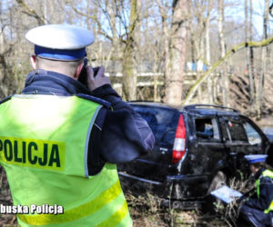 Ford Mondeo wpadł do rzeki Drawa, cztery młode osoby nie żyją