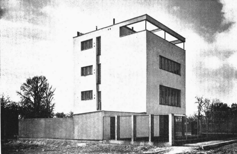 Jadwiga Dobrzyńska: prekursorka, architektoniczka, pierwsza kobieta w polskiej architekturze