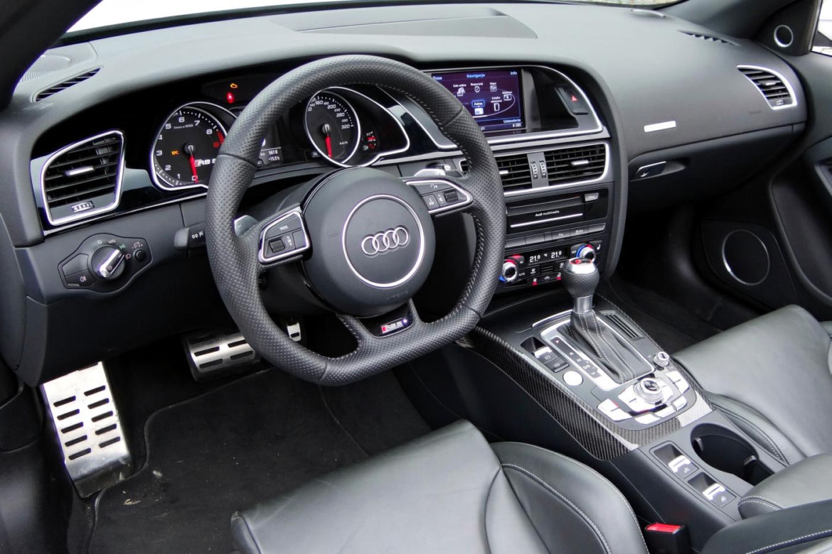 Audi RS5 Cabriolet 4.2 FSI V8