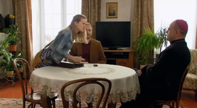 Ranczo 9 sezon. Proboszcz (Cezary Żak), Klaudia (Marta Chodorowska)