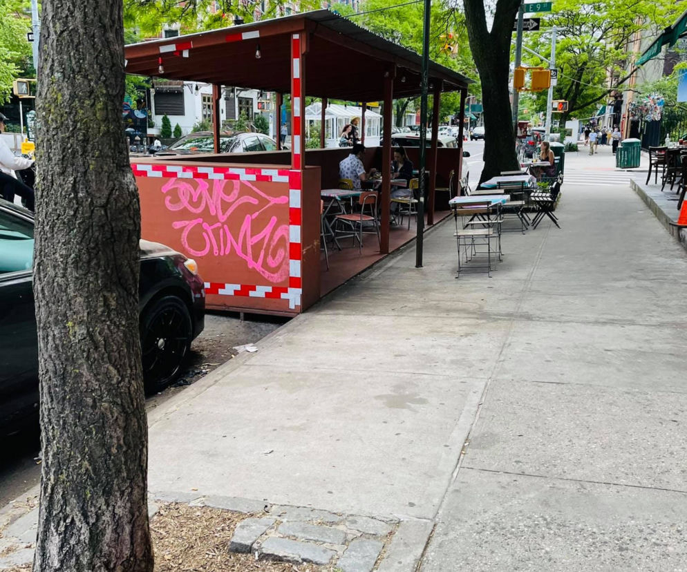 Restaurację nie oddadzą parkingów