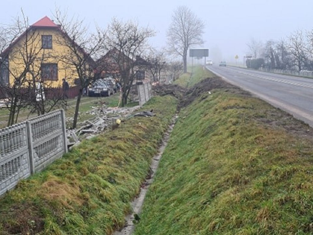 Wypadek w Brzózie Królewskiej. Zgineły 2 osoby [ZDJĘCIA]