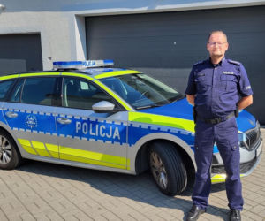 Aspirant sztabowy Paweł Kozłowski to prawdziwy bohater! Policjant pomógł noworodkowi przyjść na świat