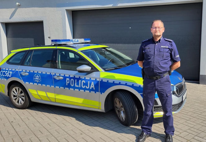 Aspirant sztabowy Paweł Kozłowski to prawdziwy bohater! Policjant pomógł noworodkowi przyjść na świat