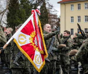 Uroczysta przysięga w Braniewie. Niemal 170 nowych żołnierzy w szeregach brygady WOT [ZDJĘCIA]