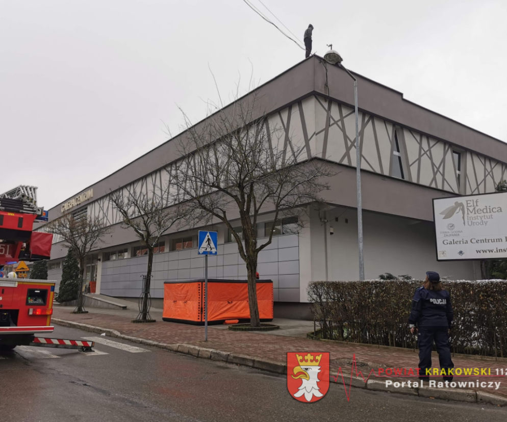 Mężczyzna chce popełnić samobójstwo