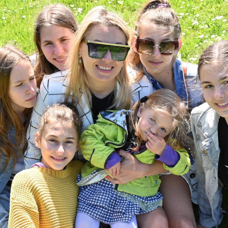 Kieleckie pięcioraczki świętowały Dzień Mamy