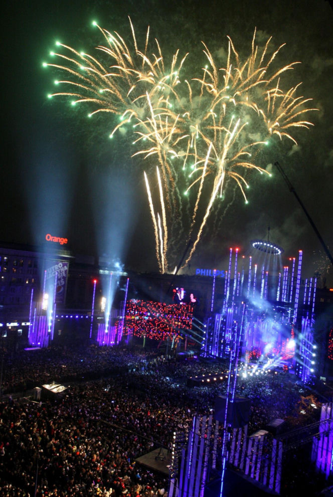 Sylwester w Warszawie sprzed lat. Tak stolica witała dawniej Nowy Rok