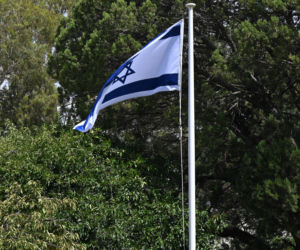 Państwowa telewizja Iranu opublikowała listę celów. Na niej wizerunek premiera Izraela 