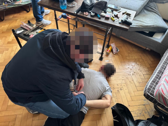 Ostrzelana szkoła na Marszałkowskiej w Warszawie. Policja zatrzymała 43-latka