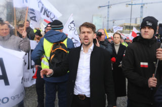 Protest rolników w centrum Warszawy. Utrudnienia w kursowaniu komunikacji miejskiej