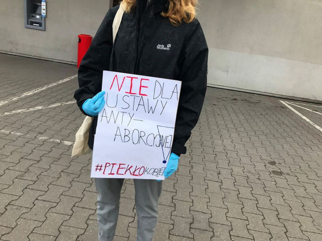 Mieszkanki Otwocka protestują w kolejce do sklepu