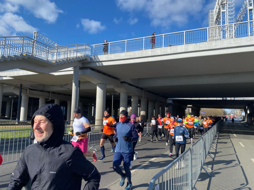 DOZ Maraton Łódź 2025. Biegacze opanowali Łódź