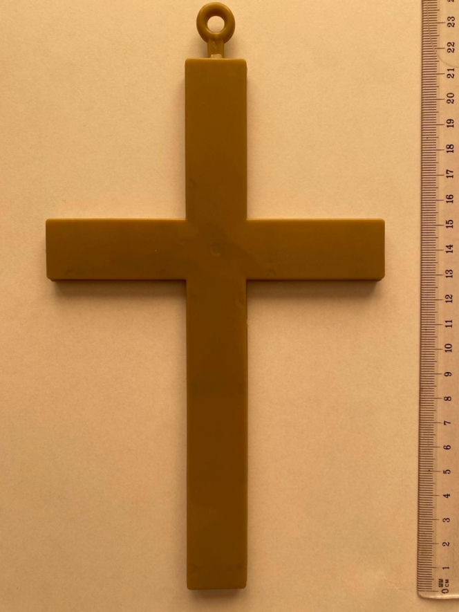 Krzyż z Kielna to halloweenowy rekwizyt?  Policja prowadzi śledztwo