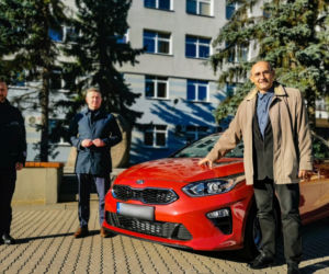 Nieoznakowany radiowóz Kia Ceed