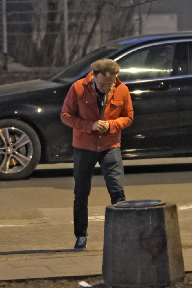 Paweł Wilczak szuka złota w w lombardzie