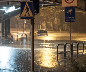 Ulewna noc w Gdańsku na zdjęciach