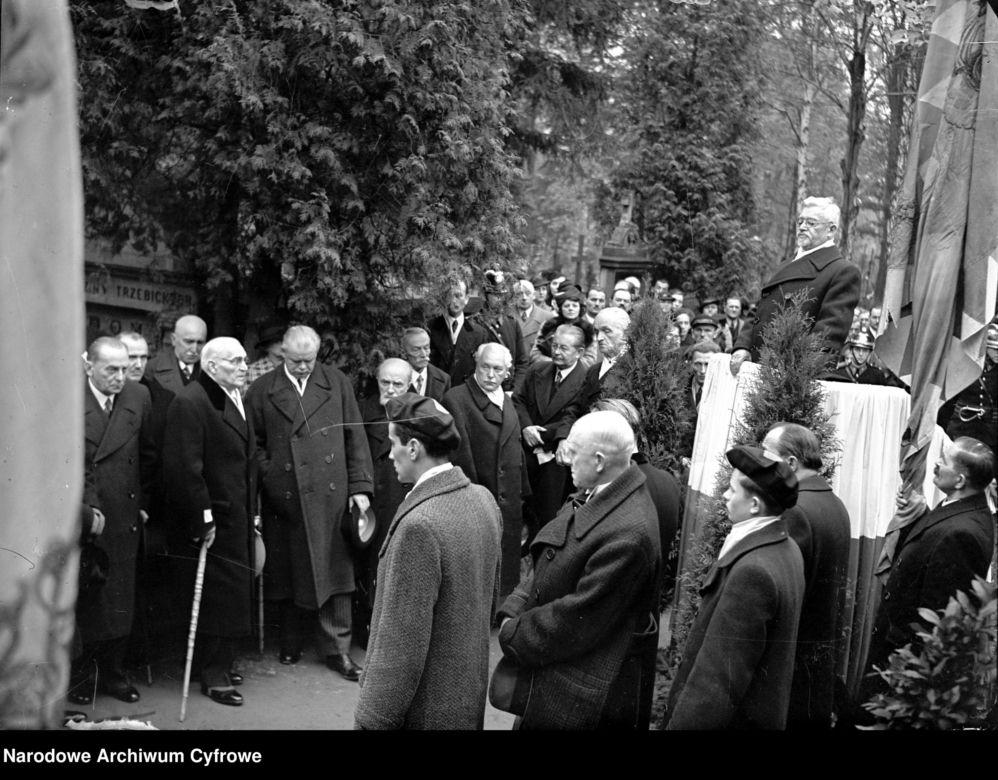 Dzień Wszystkich Świętych w Krakowie w latach 1925-1935