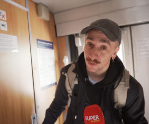 Jechałem legendarnym pociągiem. W środku jak kiedyś, aż trudno uwierzyć! Ludzie mówią wprost: „to były czasy”