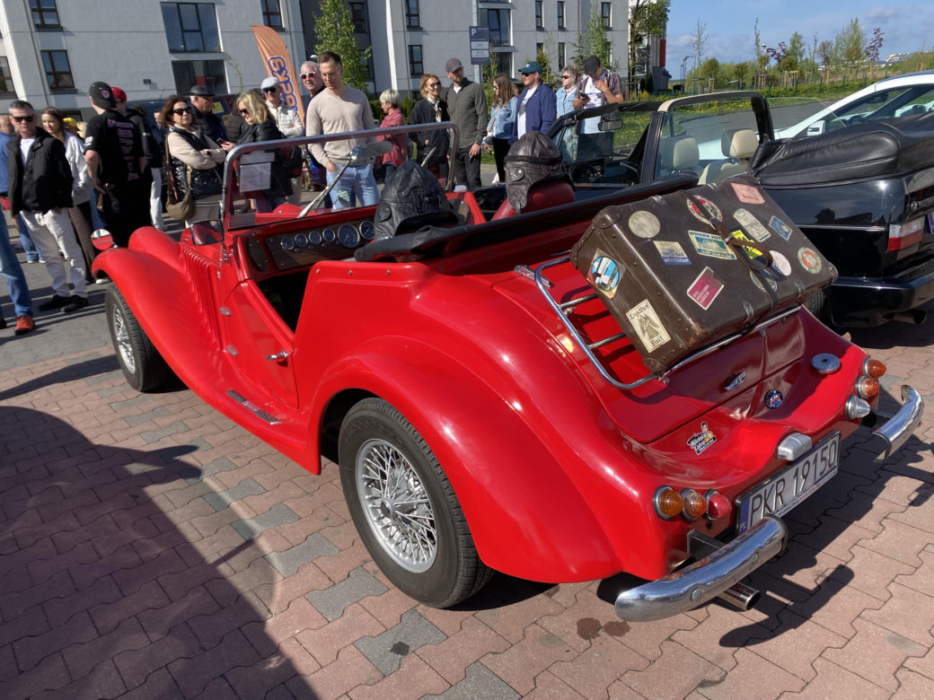 Start sezonu Cabrio Warmia&Mazury 2025 - Śniadanie z Intermarche Olsztyn 