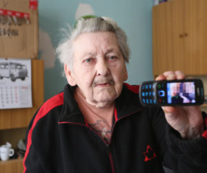 Złodziejka ukradła jej tablet ze zdjęciami zmarłej mamy. Dramat pani Joanny z Warszawy