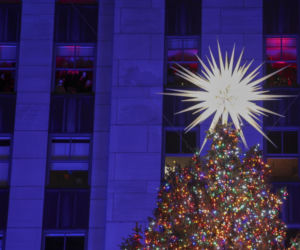 Legendarna choinka w Rockefeller Center już świeci