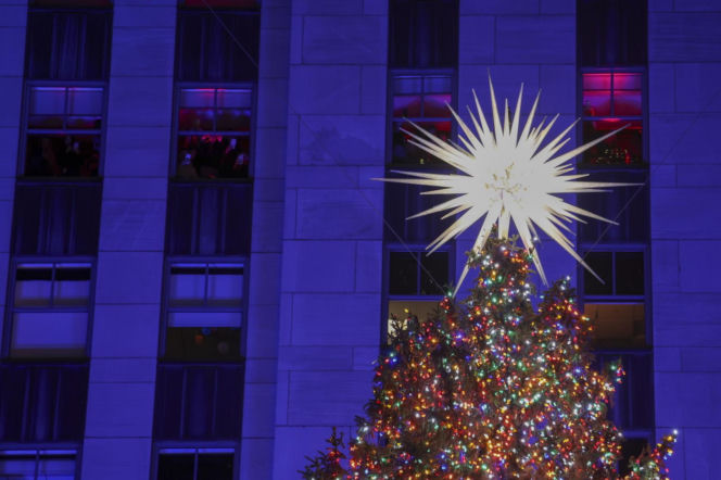 Legendarna choinka w Rockefeller Center już świeci