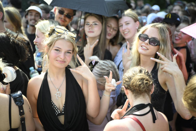 Drugi koncert The Weeknd w Warszawie. Najwierniejsi fani nie przestraszyli się morderczego upału. Znajdź się na zdjęciach