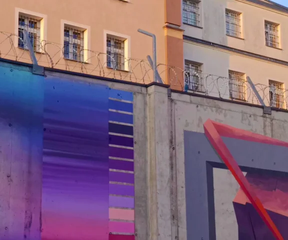 Areszt zyskał nowe oblicze dzięki artystom z różnych stron świata