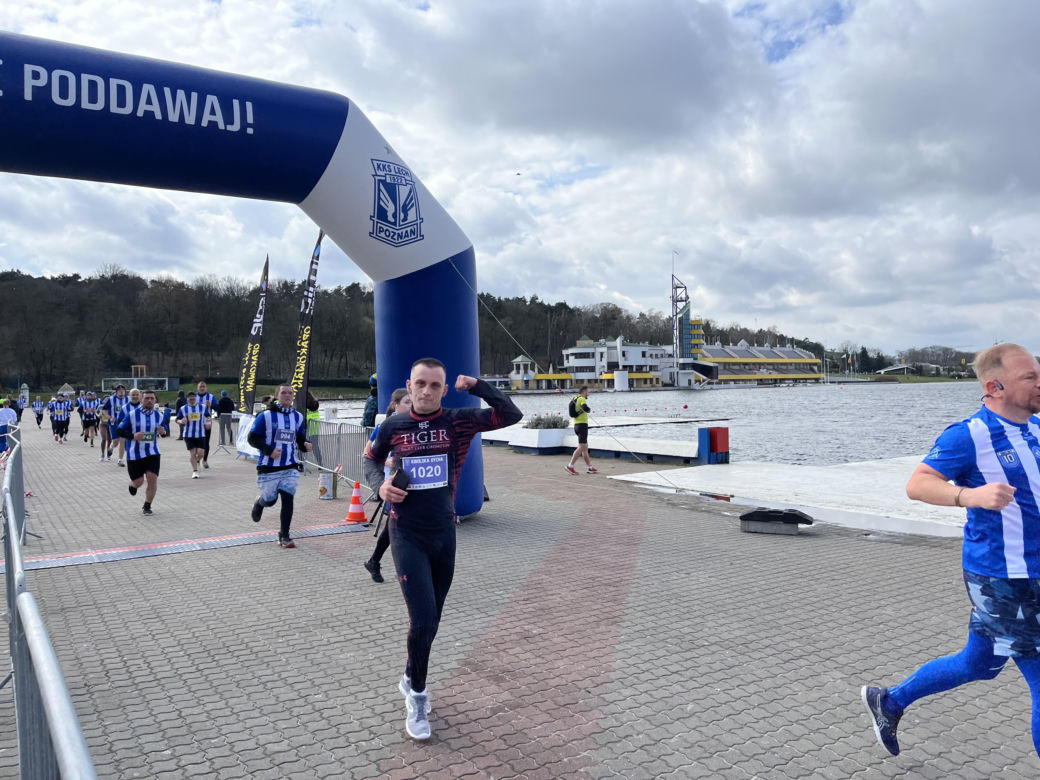 Kibolska Dycha 2024. Wyjątkowy bieg kibiców Lecha Poznań