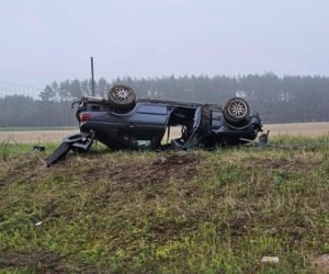 Zderzenie BMW z autem ciężarowym. Pojazdami jechali cudzoziemcy