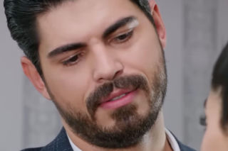 Panna młoda, odcinek 73: Cihan robi Hancer niespodziankę i pojawiają się wieści o ciąży