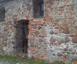 Zabytkowy kościółek na Świerczewie