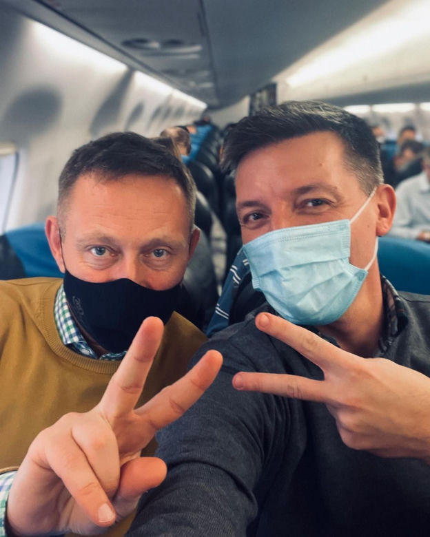 Paweł Rabiej z partnerem Michałem Cessanisem