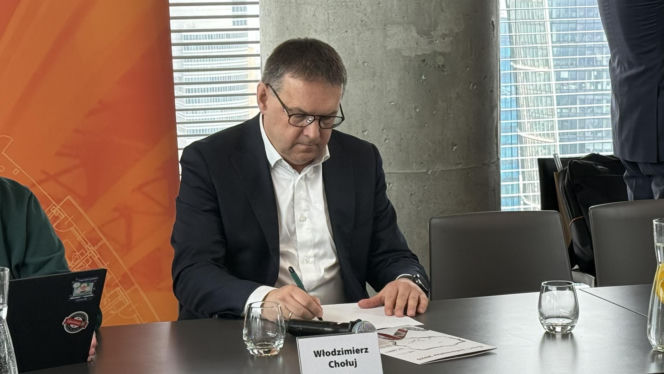 Branża cementowa, prezesi i członkowie zarządu spółek produkujących cement rozmawiali z mediami o wyzwaniach z jakimi mierzy się branża. Wszyscy są zrzeszeni w Stowarzyszeniu Producentów Cementu