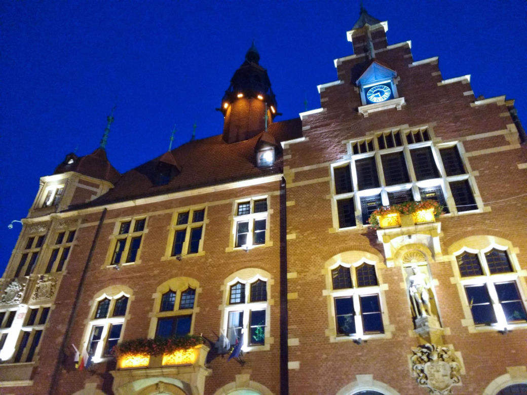 To największe miasto w Polsce, którym nie rządzi prezydent. Znajduje się na Śląsku
