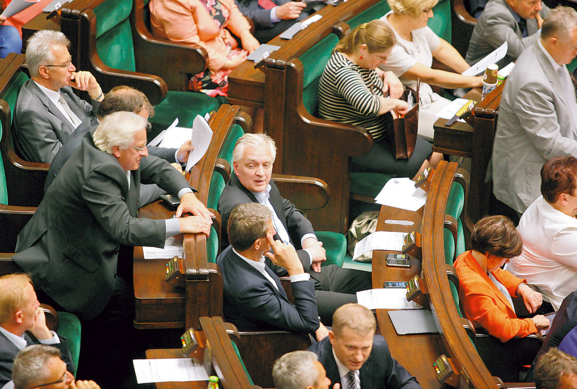 Po szklanie i na głosowanie