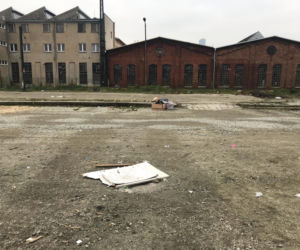 Śmieci na targowisku Świebodzki