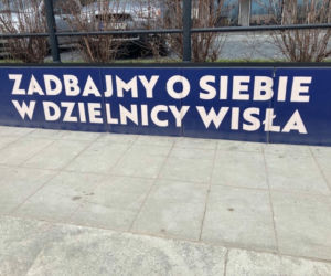 Zakaz picia alkoholu nad Wisłą: Mieszkańcy zapominają, miasto dobitnie przypomina