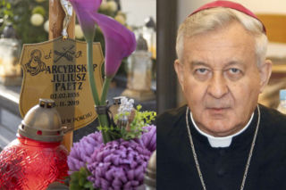 Miał spocząć w Katedrze, skończył w drewnianej mogile. Tak wygląda grób abp. Paetza rok od pogrzebu
