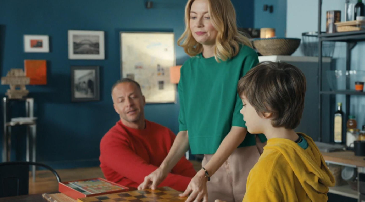 Barwy szczęścia, odcinek 3151. Sebastian (Marek Krupski), Dominika (Karolina Chapko), Mateusz (Filip Kowalewicz)