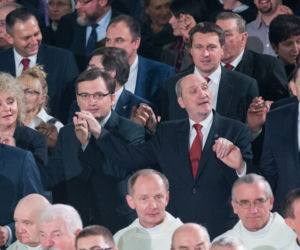 Za 3 miliony od Ziobry O. Rydzyk nauczy sedziów jak pudrować nosek