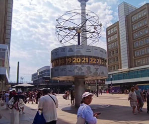 Weltzeituhr na Alexanderplatz