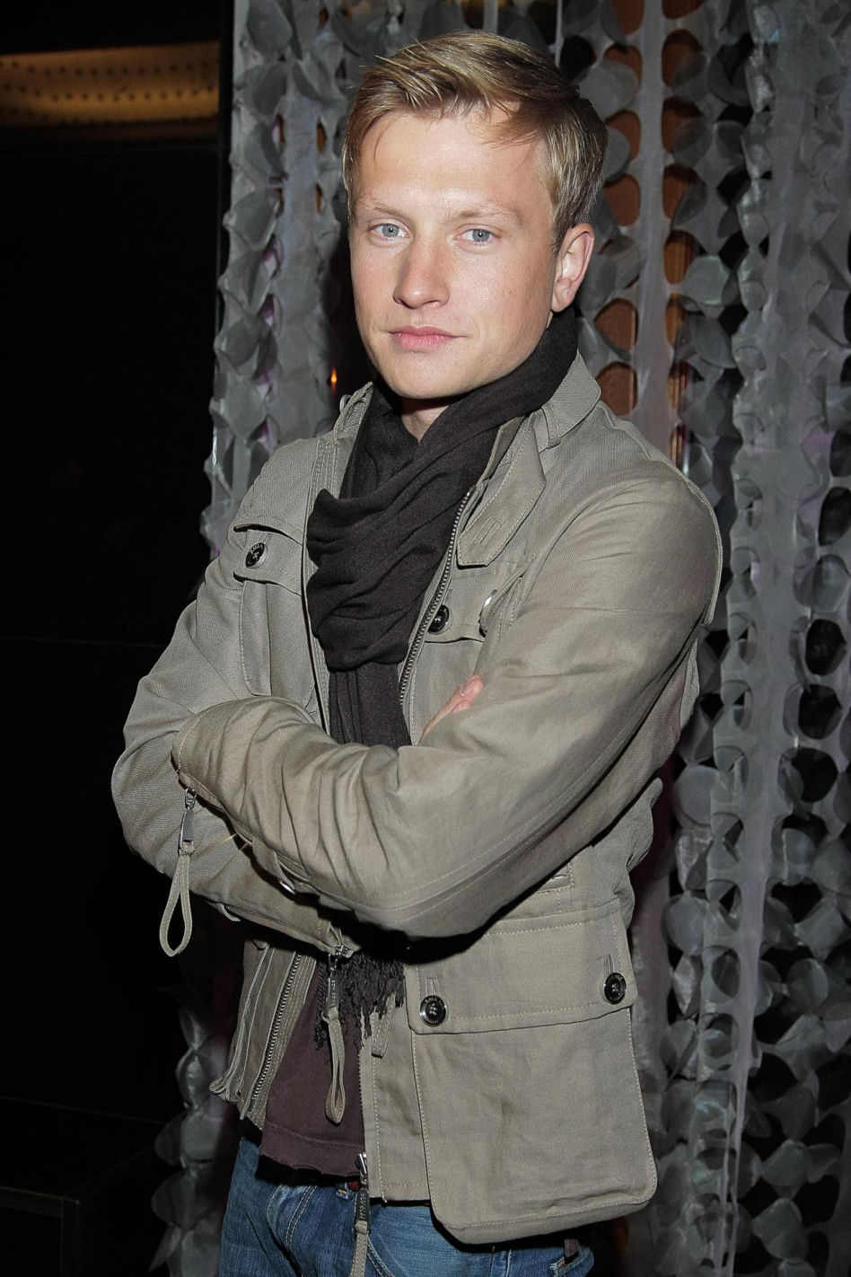 Od nastolatka z "Na Wspólnej" do eleganckiego mężczyzny. Tak zmieniał się Jakub Wesołowski
